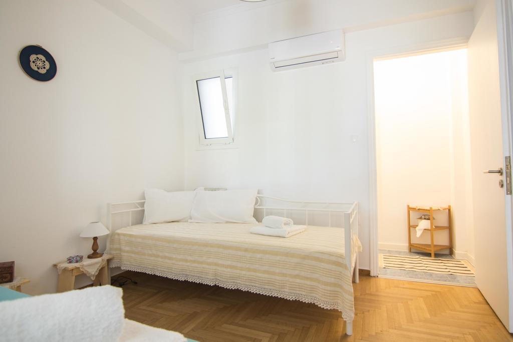 Athenian Blue - Family Apt 5' Minutes From Acropolis Museum Екстер'єр фото