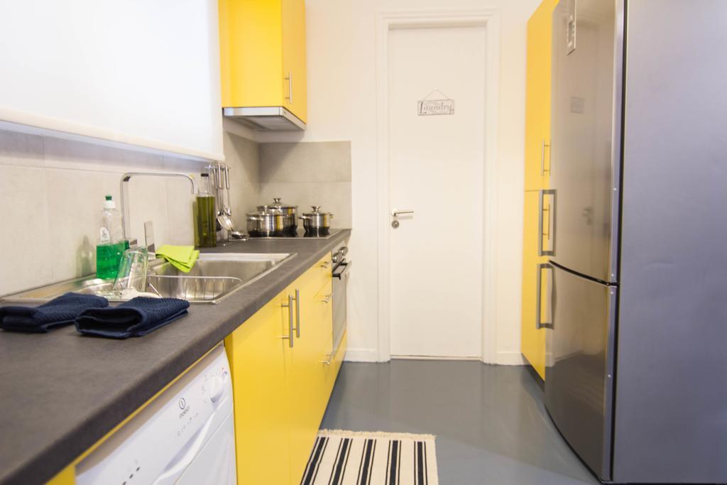 Athenian Blue - Family Apt 5' Minutes From Acropolis Museum Екстер'єр фото